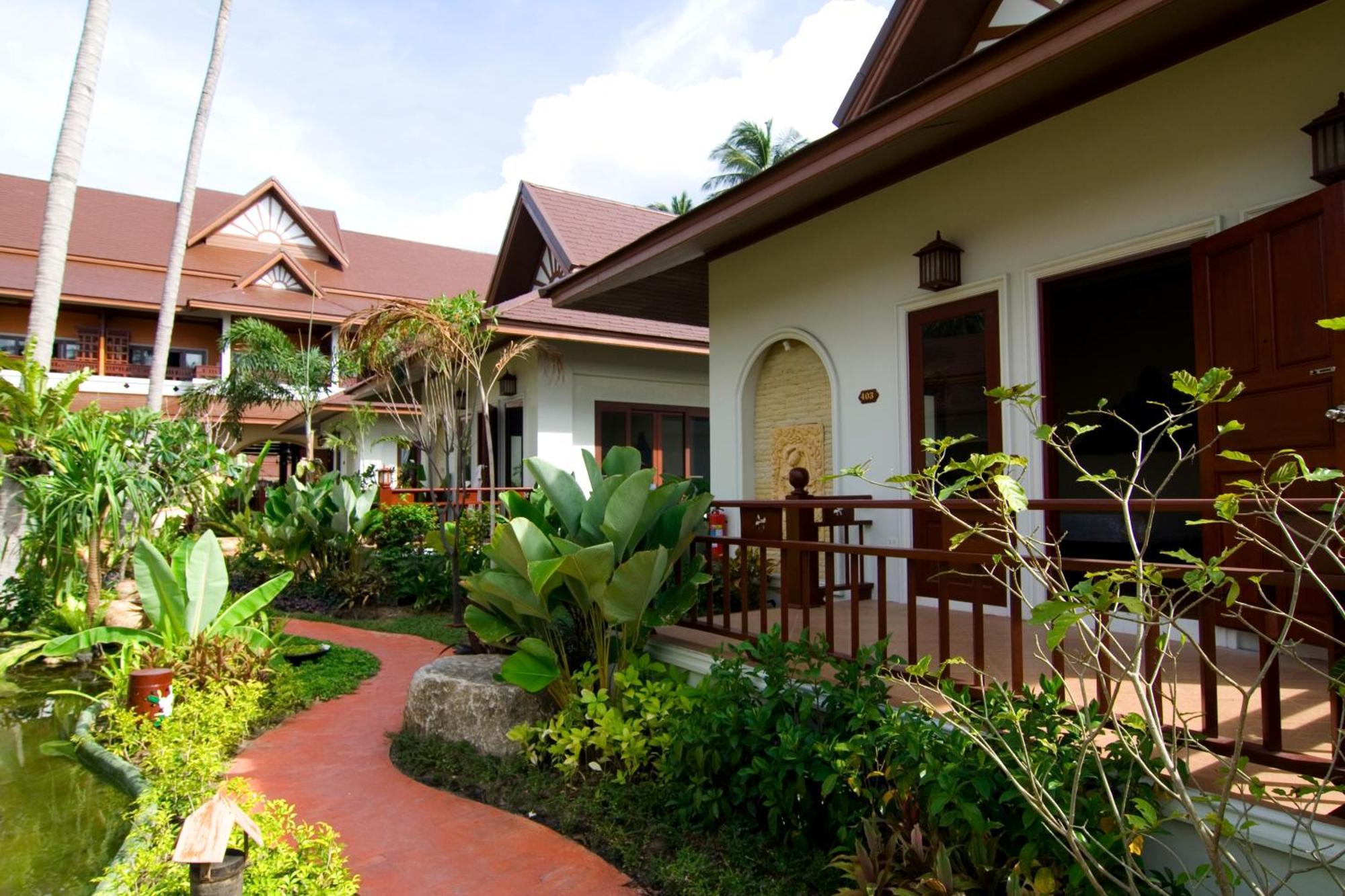 Kanok Buri Resort&Spa Lipa Noi Exterior foto