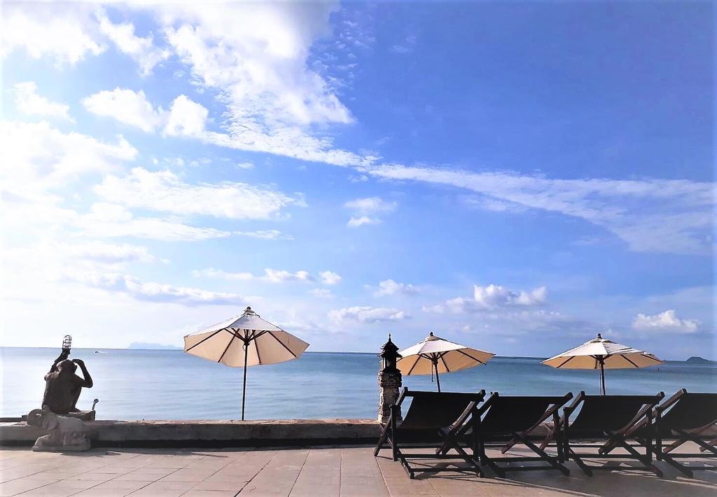 Kanok Buri Resort&Spa Lipa Noi Exterior foto