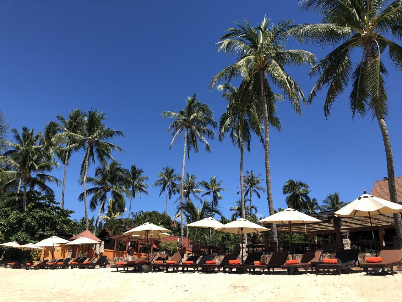 Kanok Buri Resort&Spa Lipa Noi Exterior foto